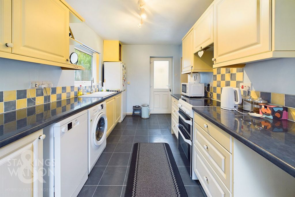 Property photo 3 of 21