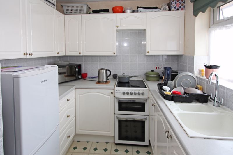 Property photo 3 of 8 Photo 7