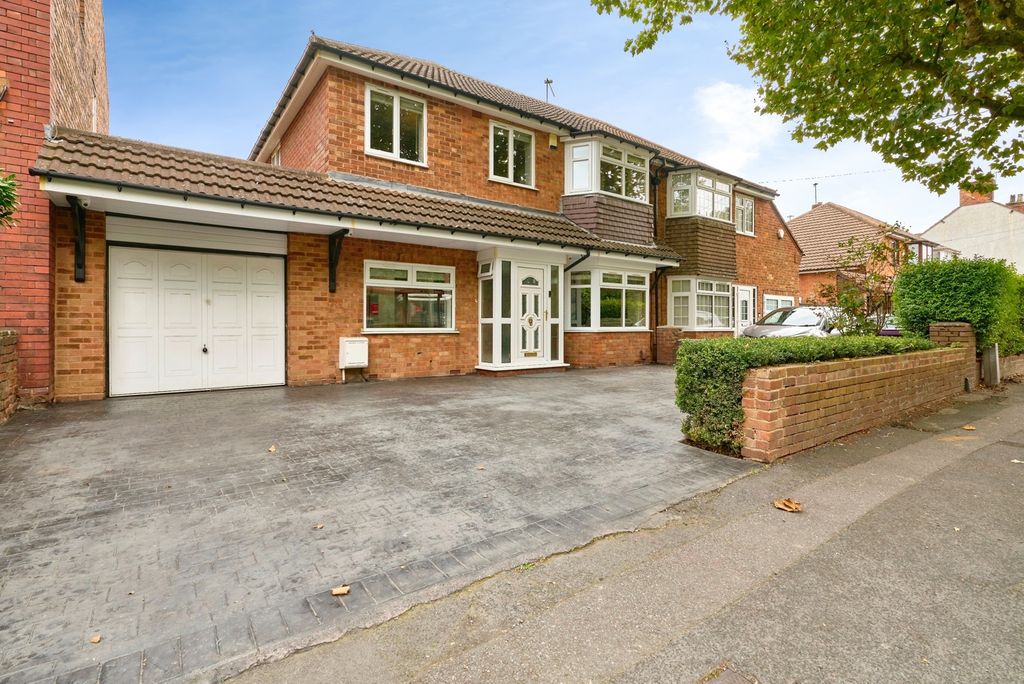Property photo 1 of 28 Pbox-Img.Jpg
