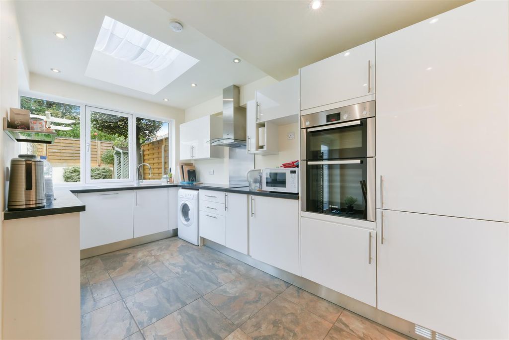 Property photo 3 of 13