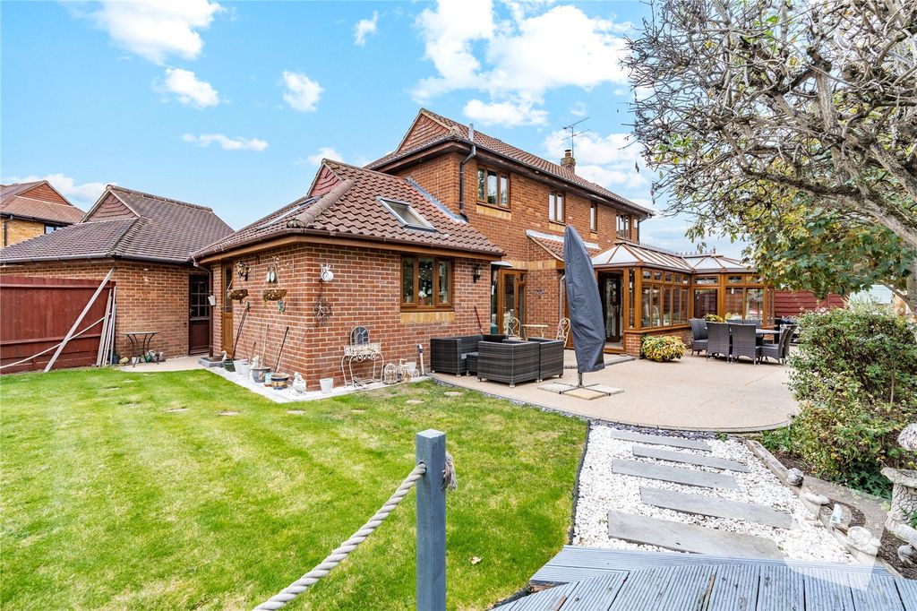 Property photo 2 of 20 Garden