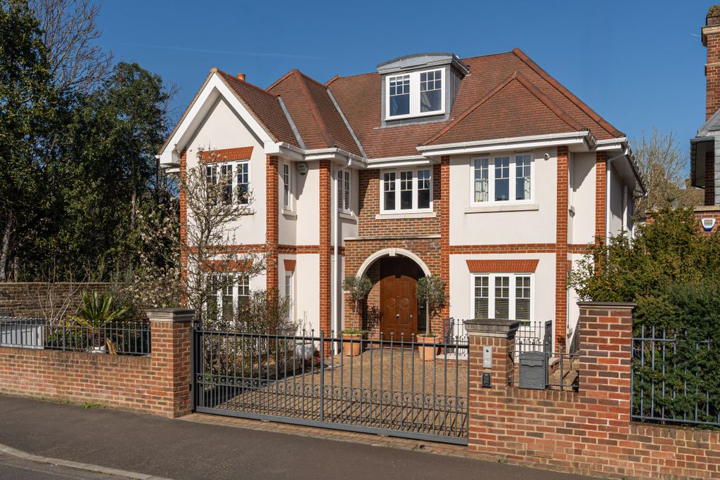 Property photo 2 of 14