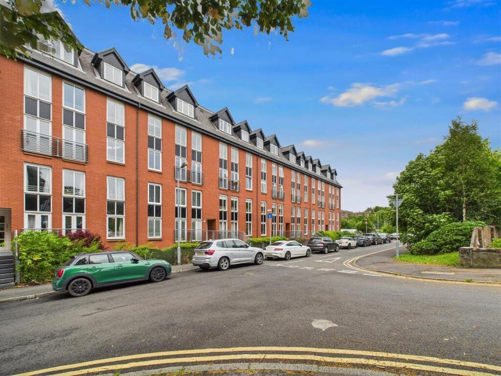 Property photo 1 of 14