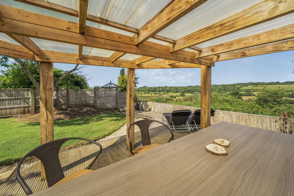 Property photo 2 of 35