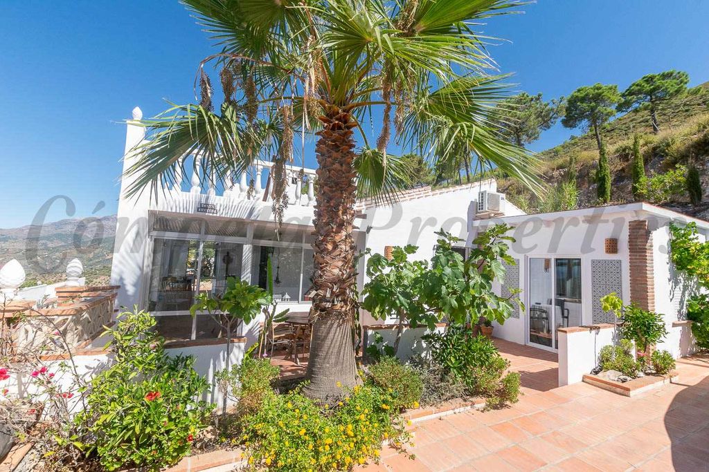 Property photo 2 of 23