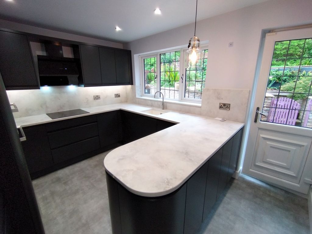 Property photo 2 of 26