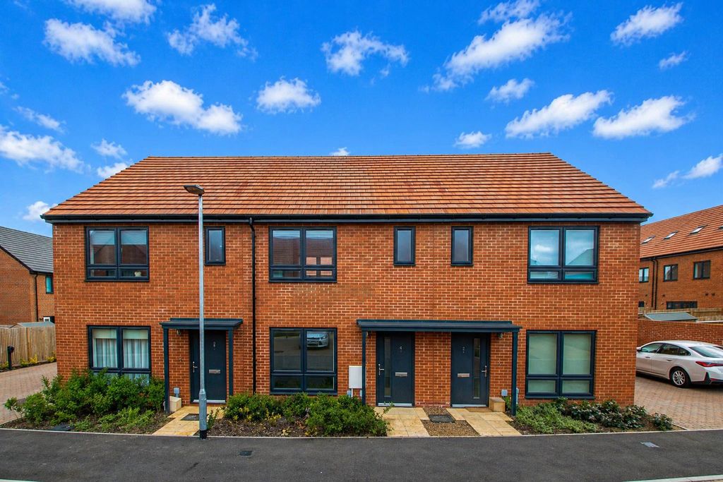 Property photo 1 of 17 7F1Fc09763c8B05941744ce332F71B56Eaa1E53703Afde5437