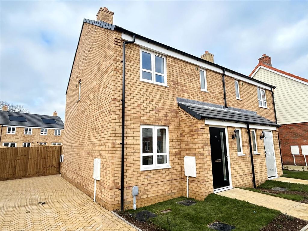 Property photo 1 of 12 External.Jpeg