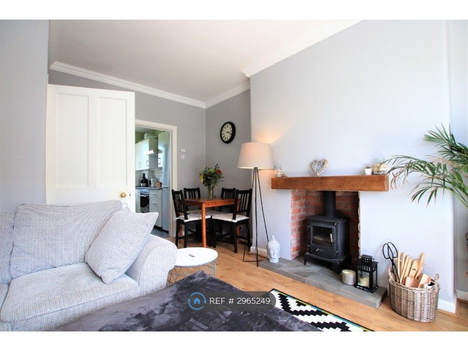 Property photo 3 of 12