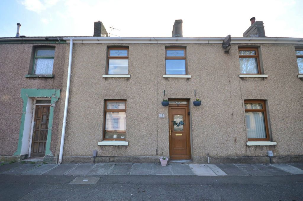 Property photo 1 of 15