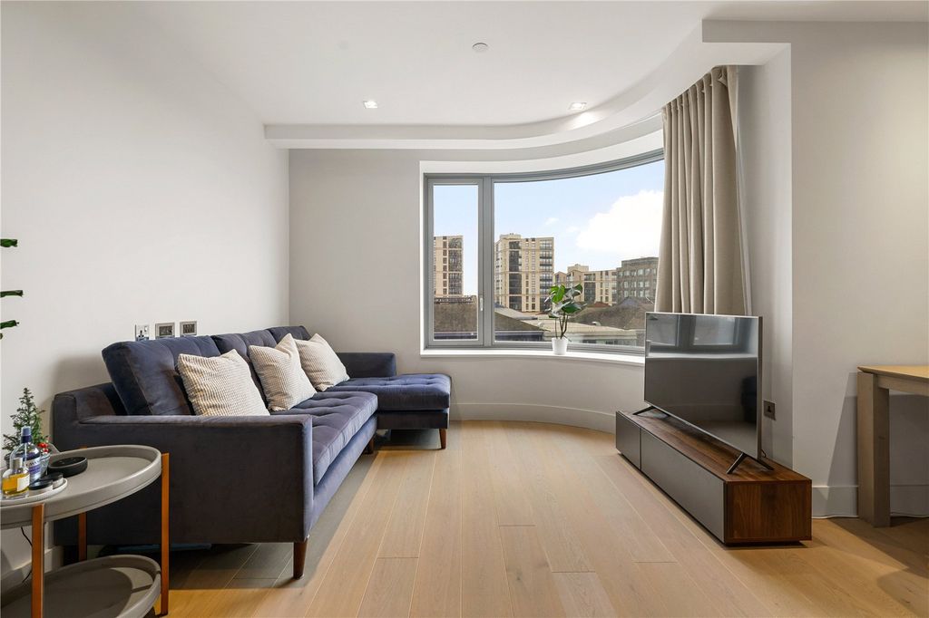 Property photo 1 of 26 Reception