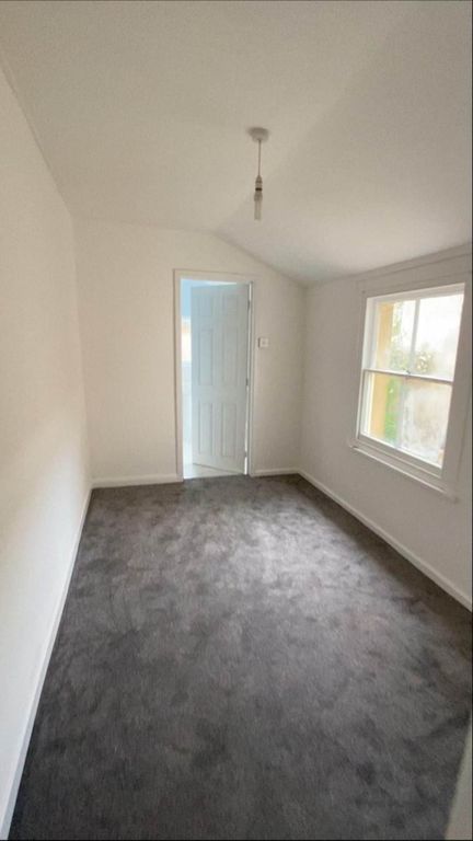 Property photo 2 of 3