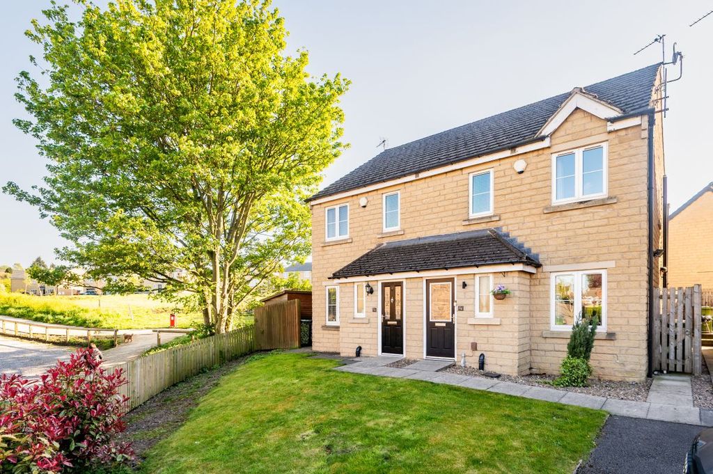 Property photo 1 of 27