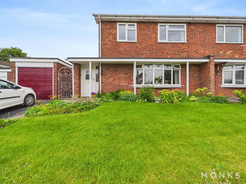 Property photo 1 of 27 Cam01420G0-Pr0645-Still028.Jpg
