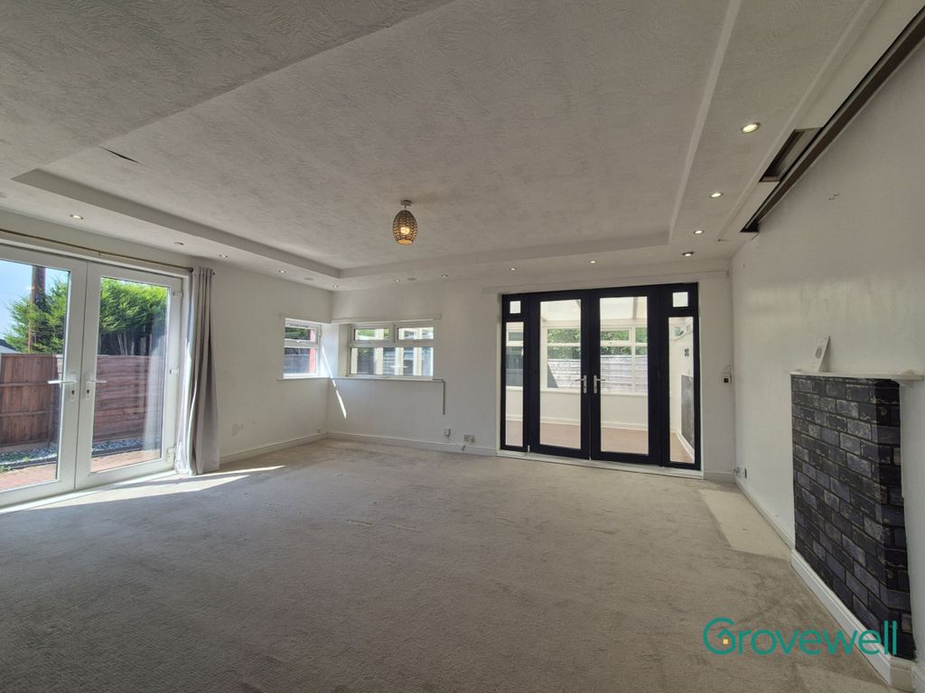 Property photo 2 of 35