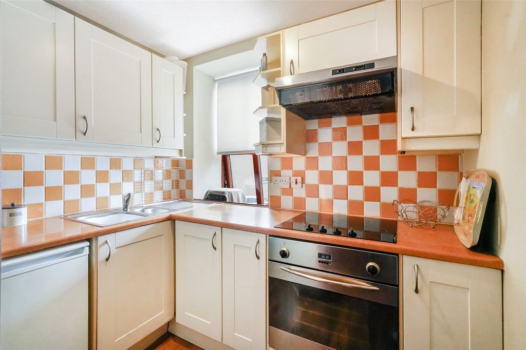 Property photo 3 of 13 Kitchen