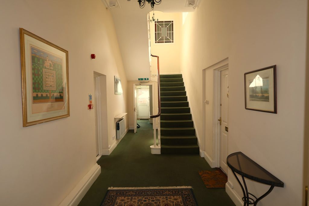 Property photo 2 of 12 Photo 7