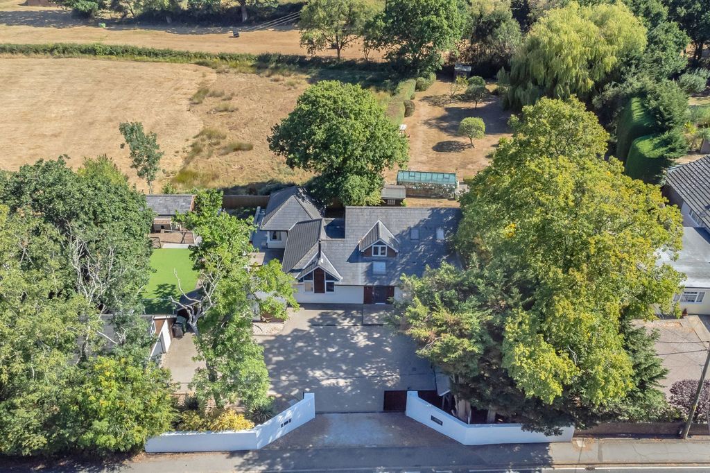 Property photo 1 of 36