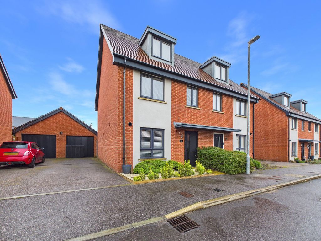 Property photo 1 of 21 Frontage