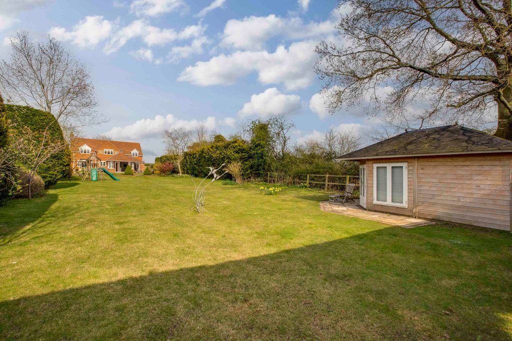 Property photo 3 of 19