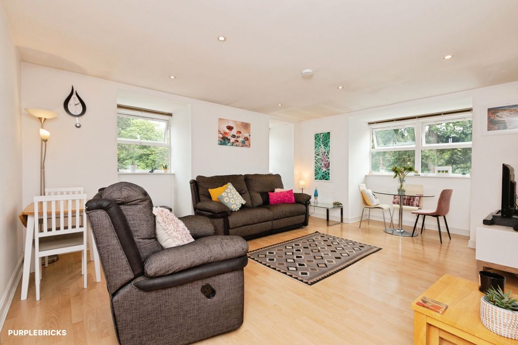 Property photo 3 of 30