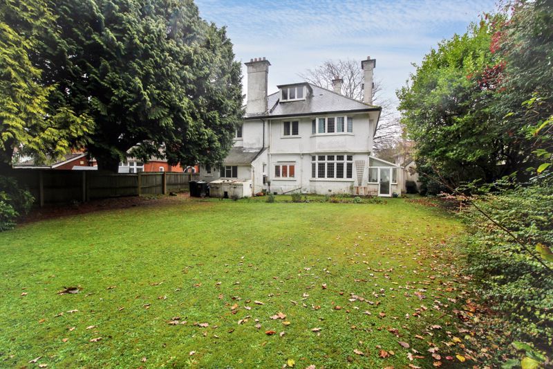 Property photo 2 of 25 Photo 43