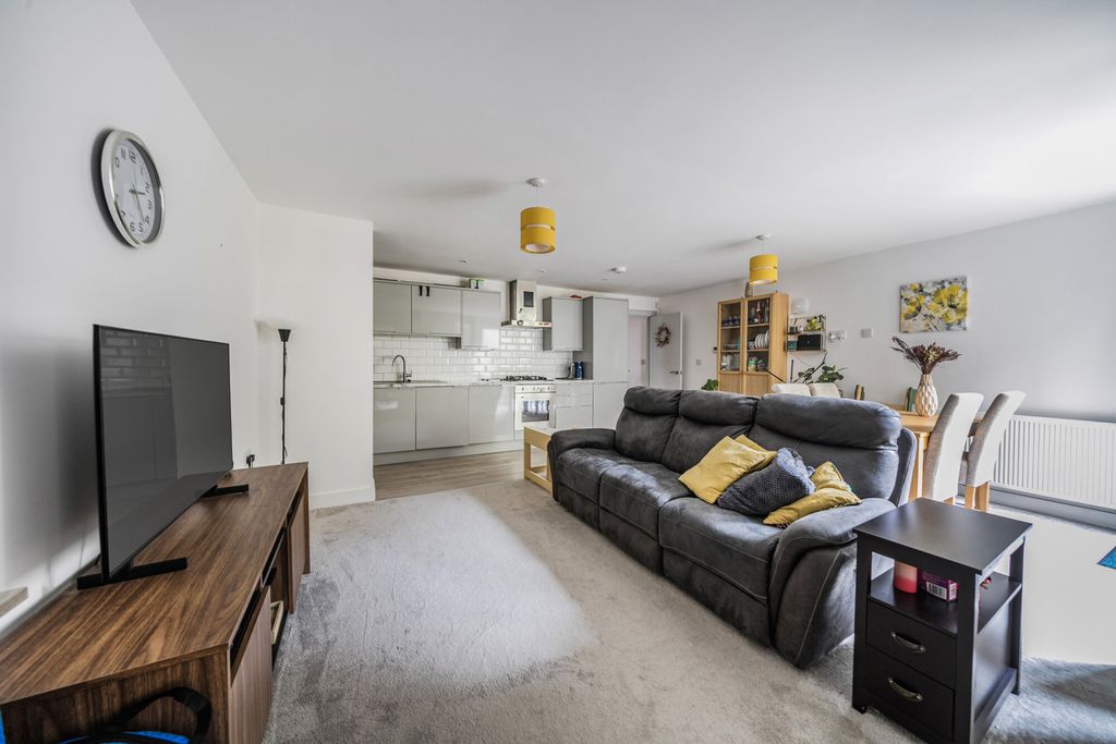 Property photo 3 of 13 Reception