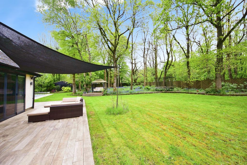 Property photo 2 of 15