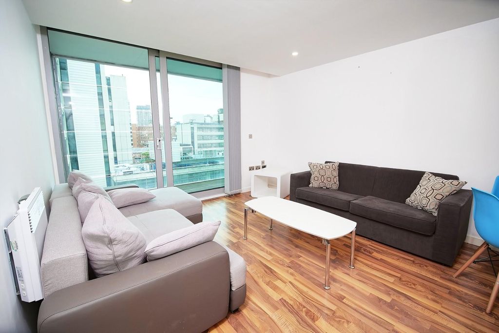 Property photo 2 of 12 Lounge Ang1.Jpg