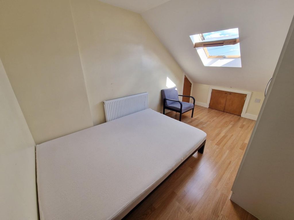 Property photo 3 of 5 Bedroom One