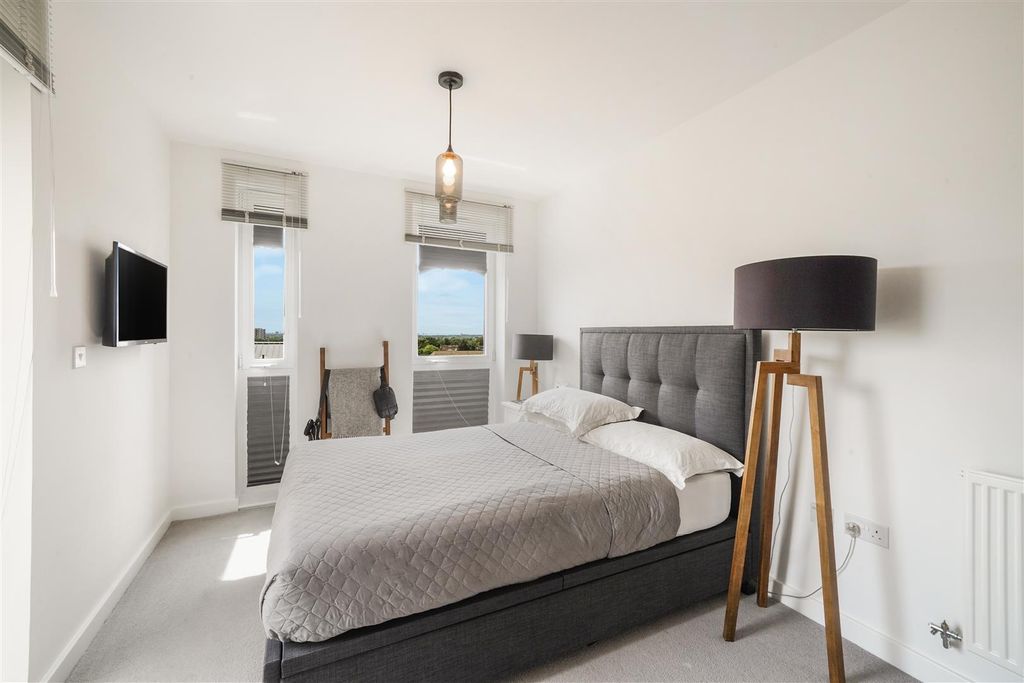 Property photo 3 of 18 Flat 28, Hallington Court - Yw3Hcqbjwu35Tqbvdhwt.J