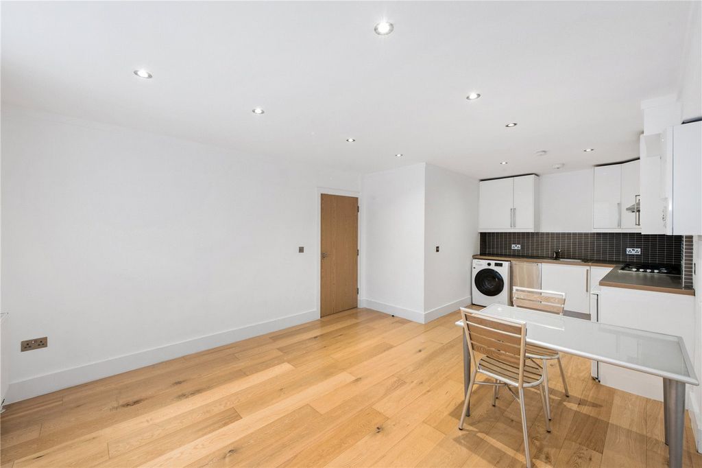 Property photo 3 of 11 Picture No. 09