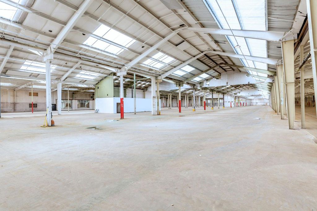 Property photo 2 of 4 Cheneymanor31072019.Jpg