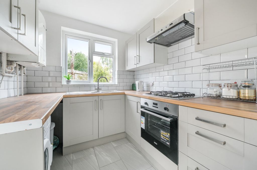 Property photo 2 of 17 1290929-5-682B0Ef...