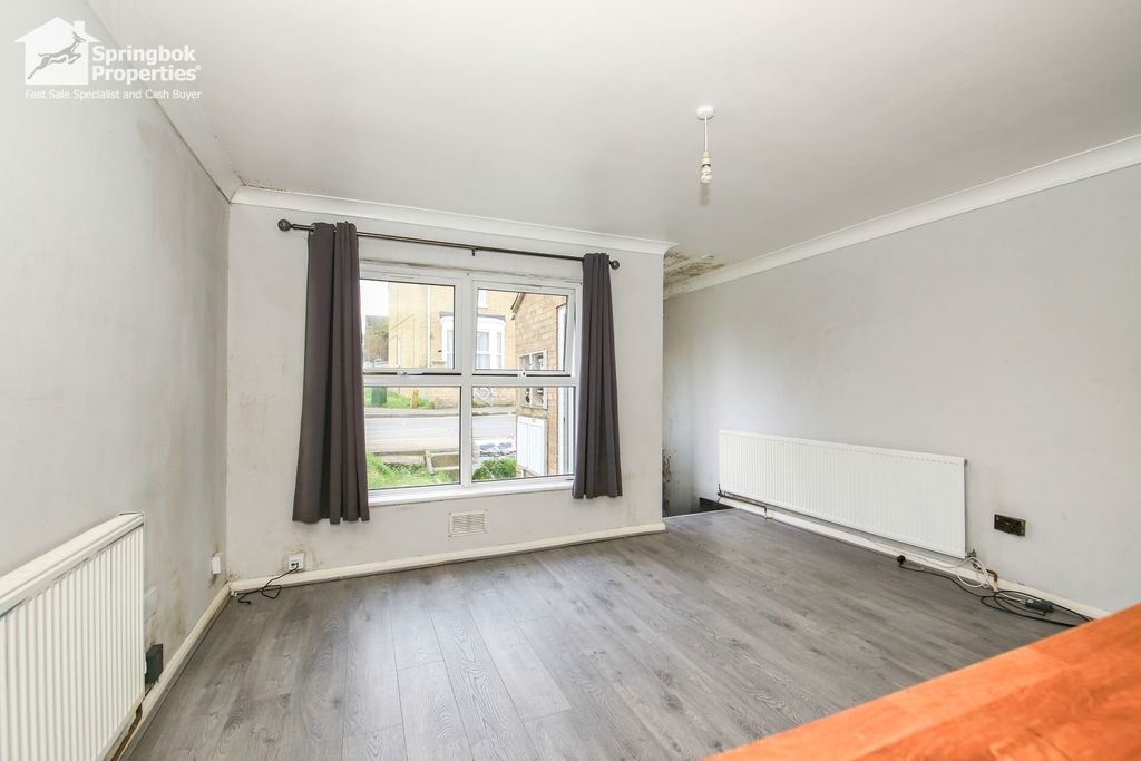 Property photo 2 of 12 Image 1