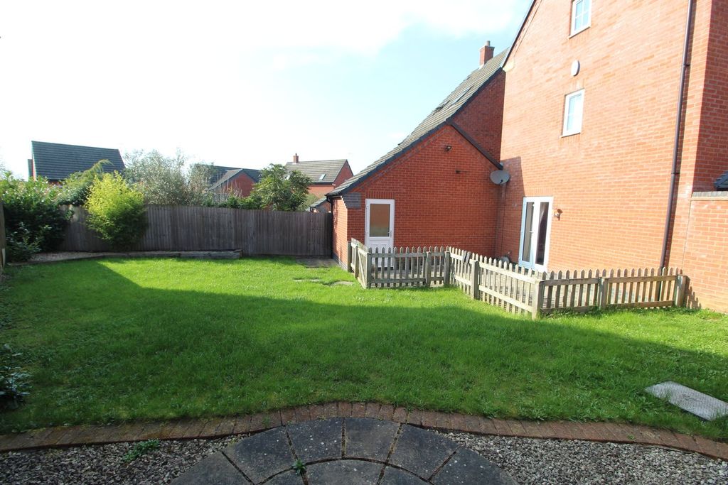 Property photo 2 of 21