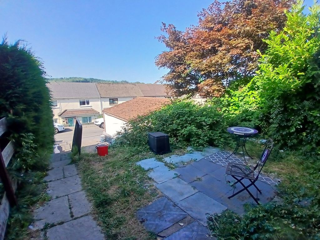 Property photo 2 of 4