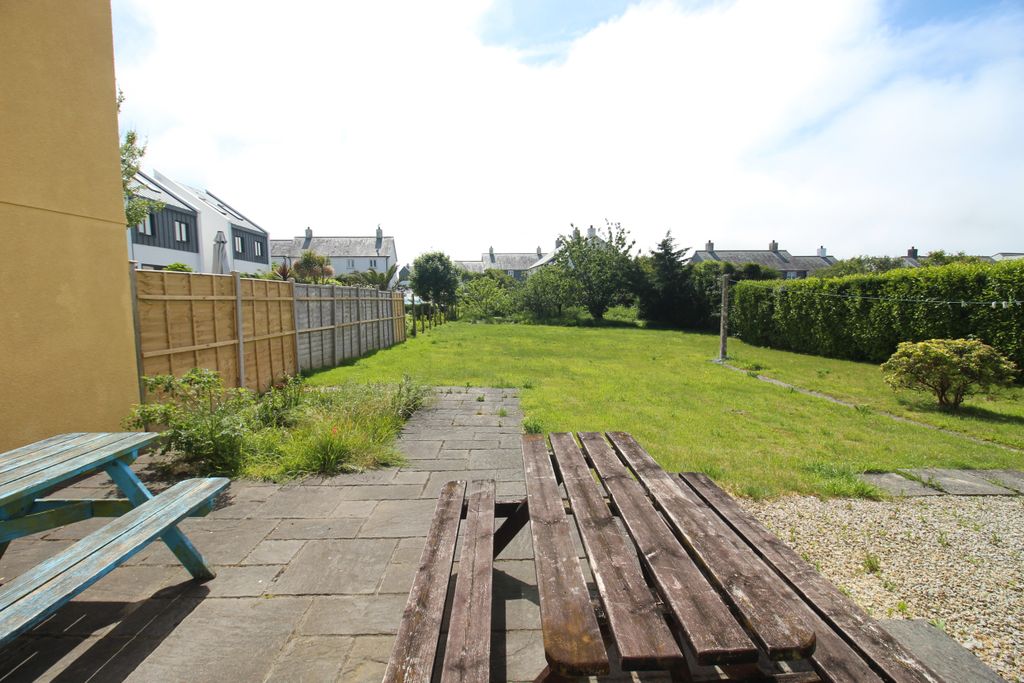 Property photo 3 of 4