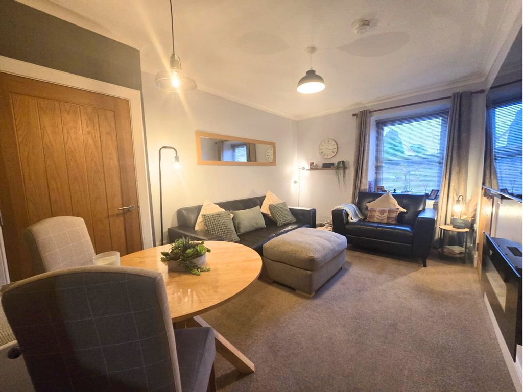 Property photo 2 of 21