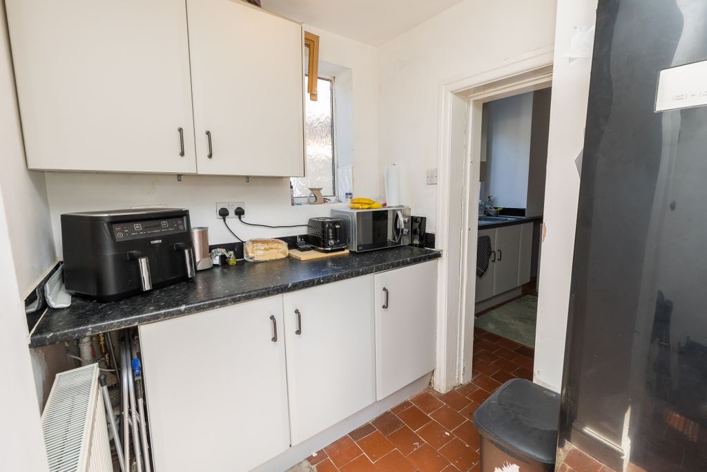 Property photo 2 of 15 Img_0418