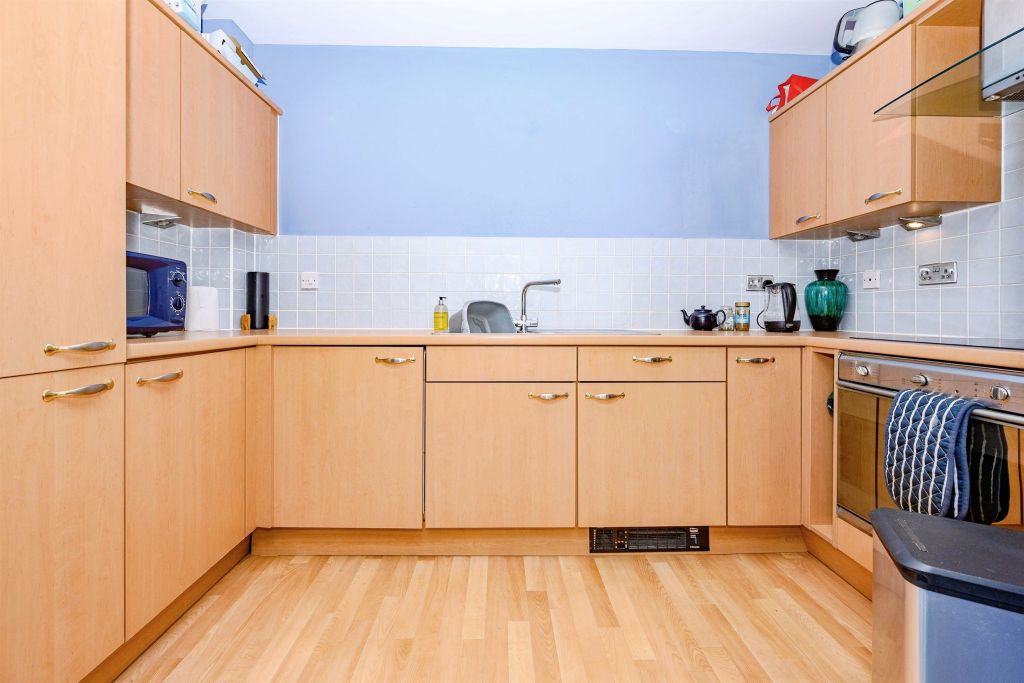 Property photo 3 of 16