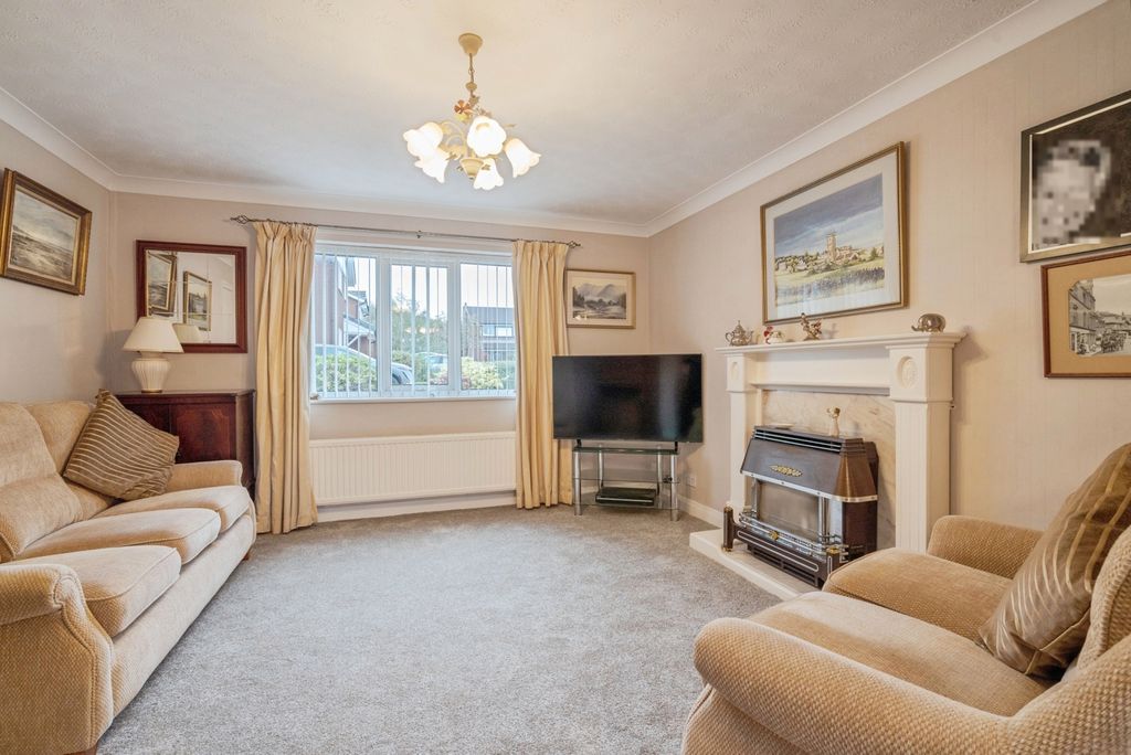 Property photo 2 of 17 Photo