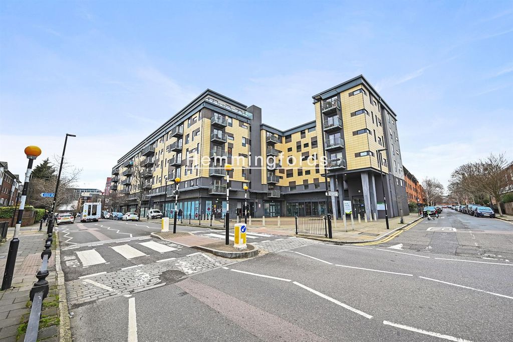 Property photo 2 of 14 08-Cf9~1.Jpg