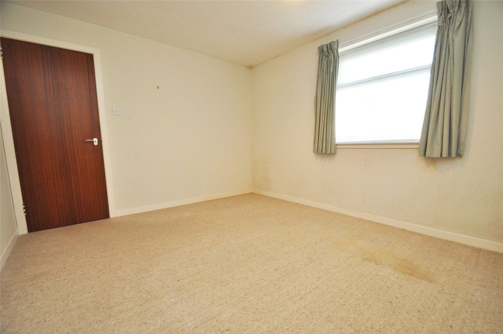 Property photo 2 of 11 Bedroom 1