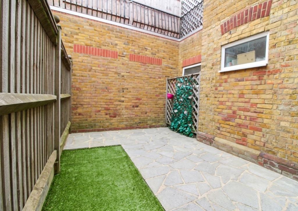 Property photo 3 of 13