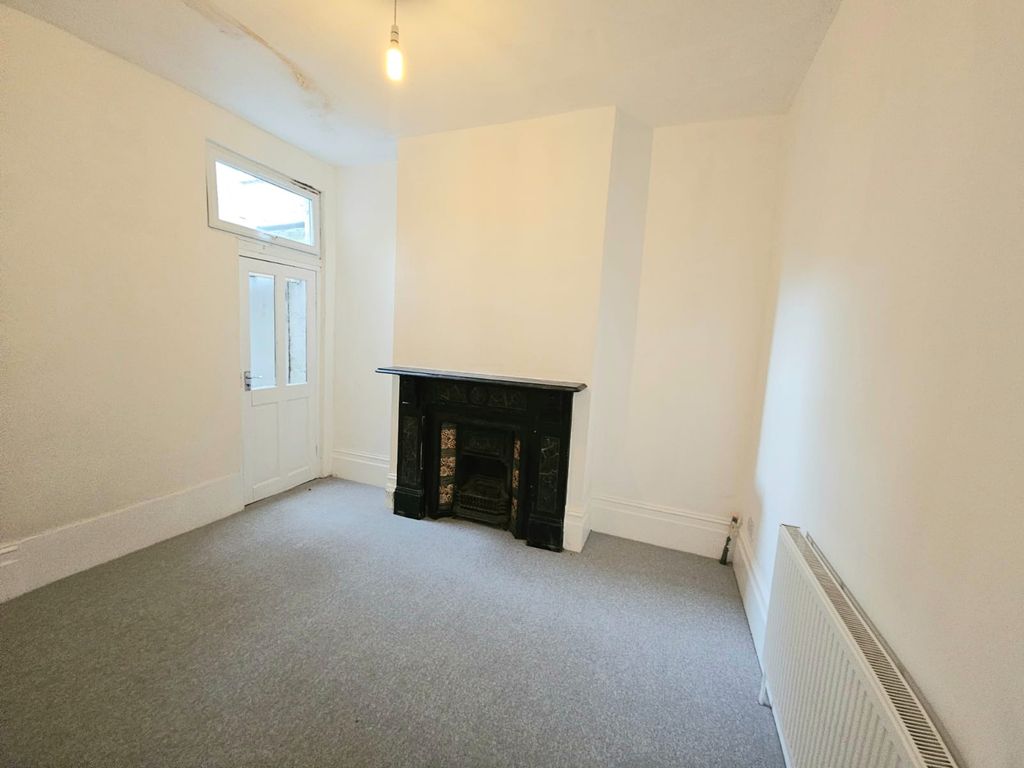 Property photo 3 of 11 Property