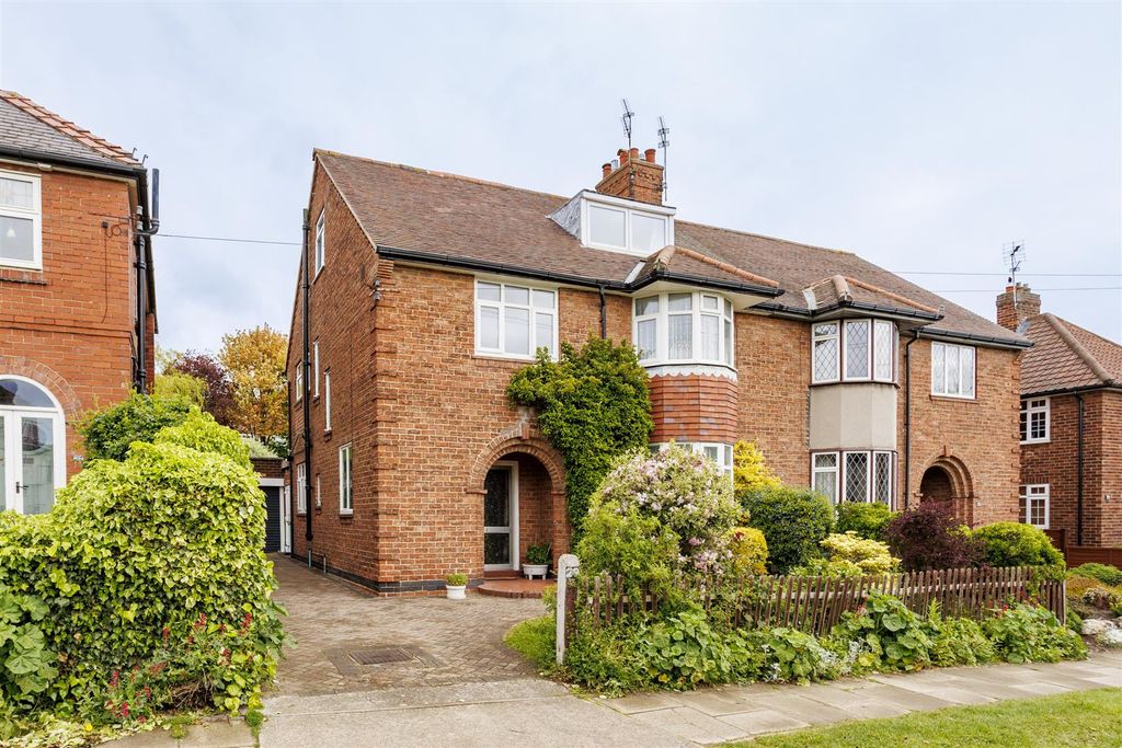 Property photo 1 of 34 29_Kilburn_Road_33.Jpg