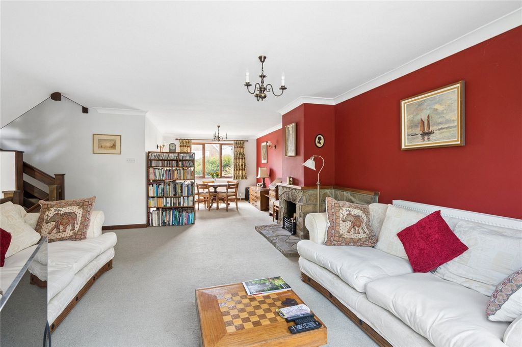 Property photo 2 of 24 Sitting Room