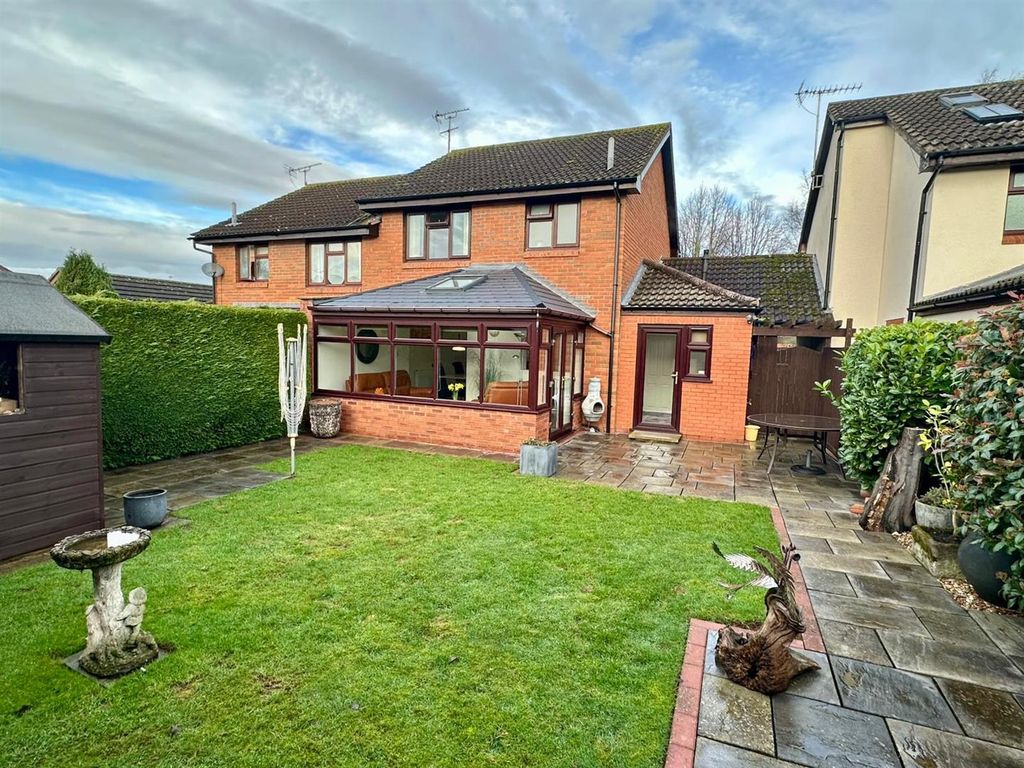 Property photo 2 of 16