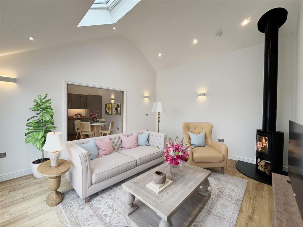 Property photo 3 of 14 Image00004.Jpg